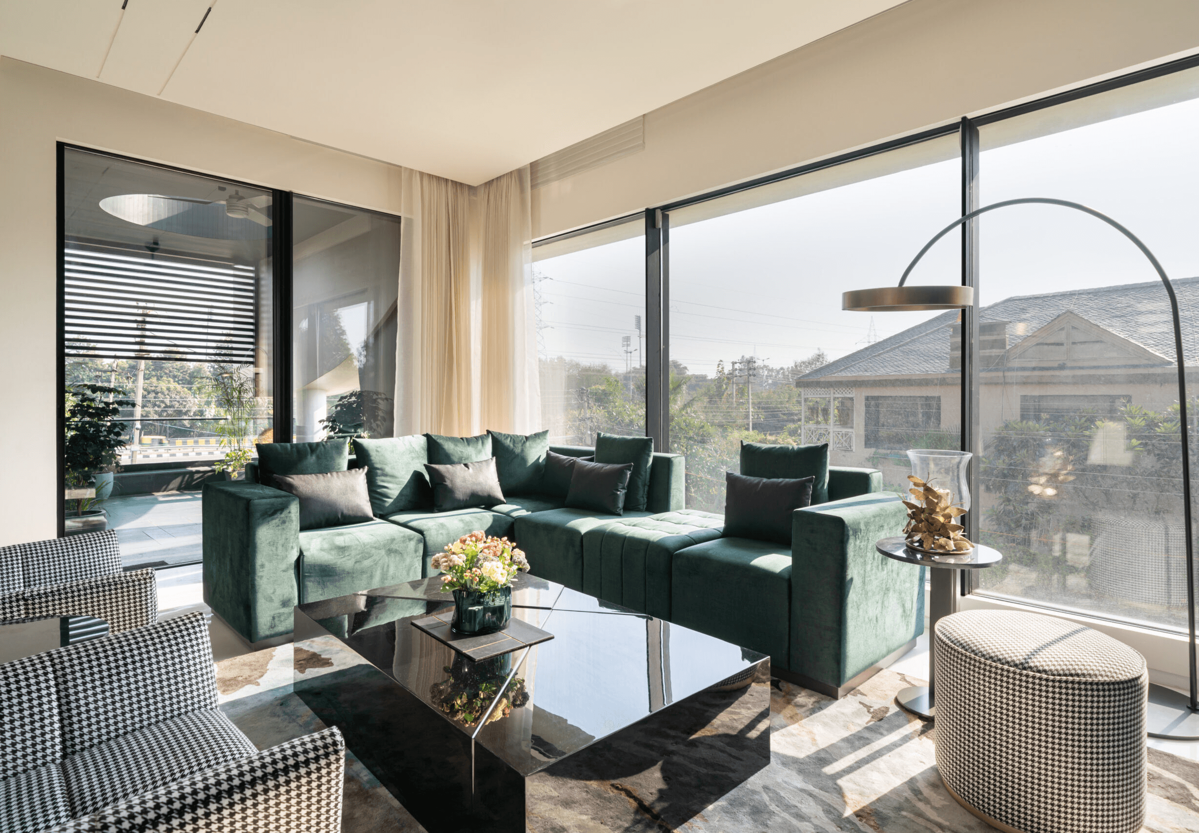 Sunlight Control Solutions in Los Angeles CA